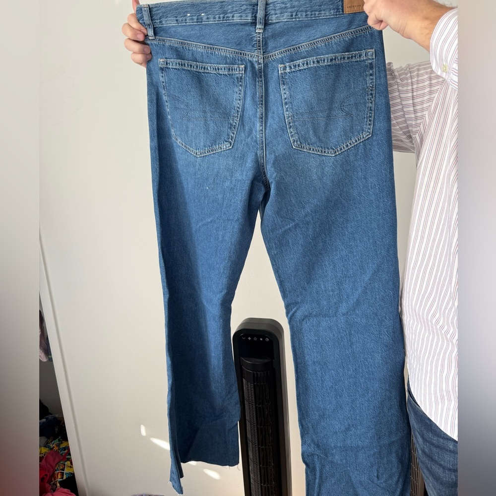 American Eagle low-rise baggy flare jeans size long